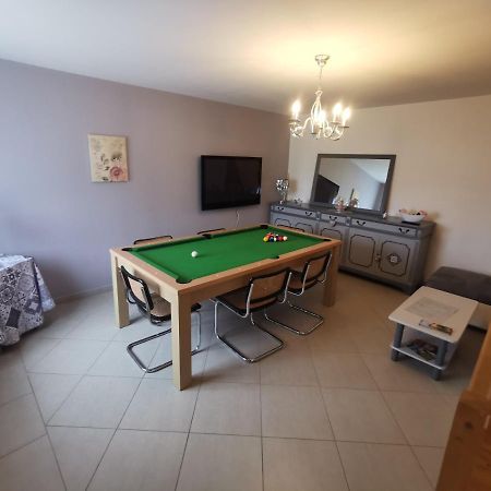 Logis De Reuneubeul Les Peintures Екстериор снимка