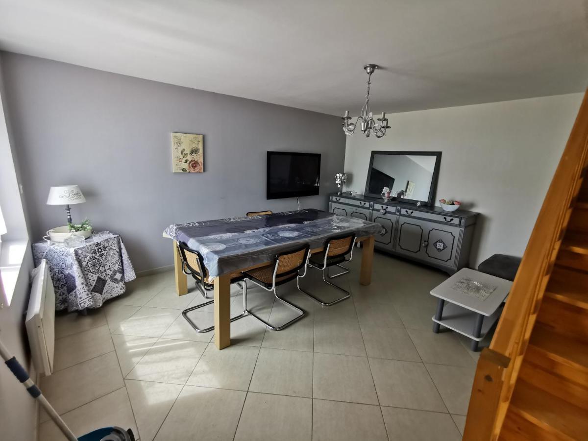 Logis De Reuneubeul Les Peintures Екстериор снимка